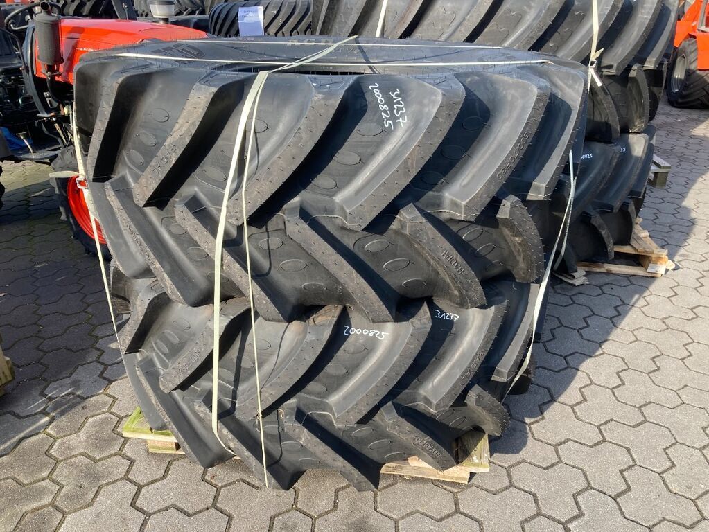 E-FARM: BKT 2 x 710/70r42, 2x 600/70r30 - Räder und Raupenlaufwerk - id KZLJT57 - 7.900 € - Baujahr: 2021 - Deutschland