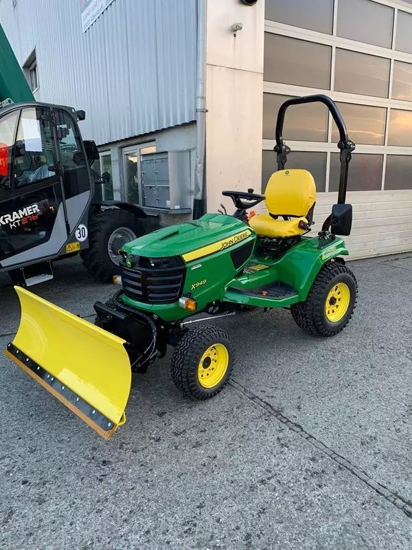 E-FARM: John Deere X949 - Tractor - id JHEN2GJ - Year of construction: 2021 - Engine hours: 20,Switzerland