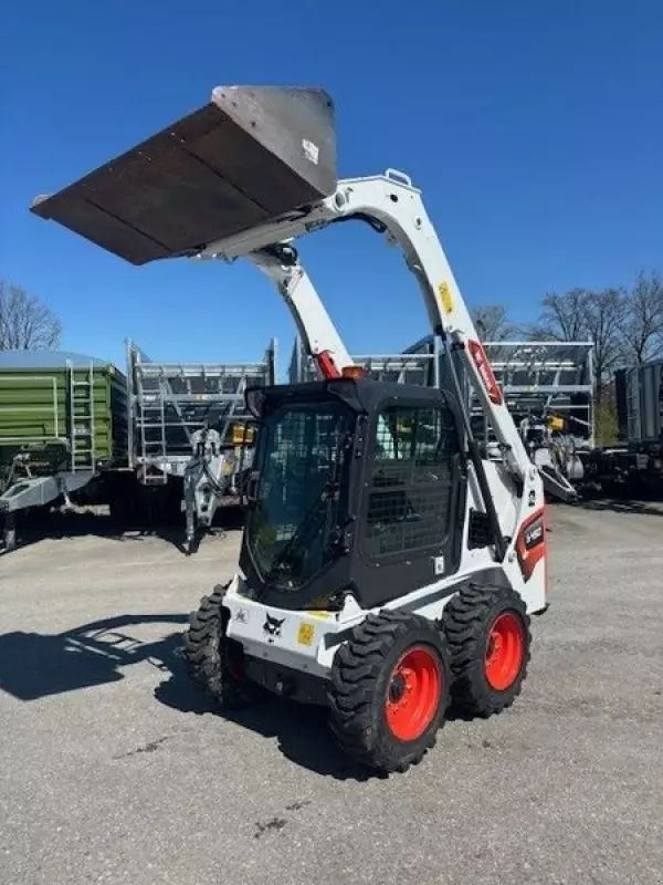 Bobcat S450 Wheel loader €34,000