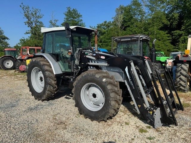 E-FARM: Lamborghini Premium 1300 - Tractor - id LNTUR3U - 40.000 € - Año: 2004 - Horas: 6500,Potencia del motor: 130,Italia