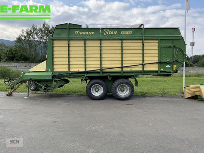 E-FARM: Krone Titan R 48 GD - Trailer - id NMZIUTE - €31,667 - Year of construction: 2004