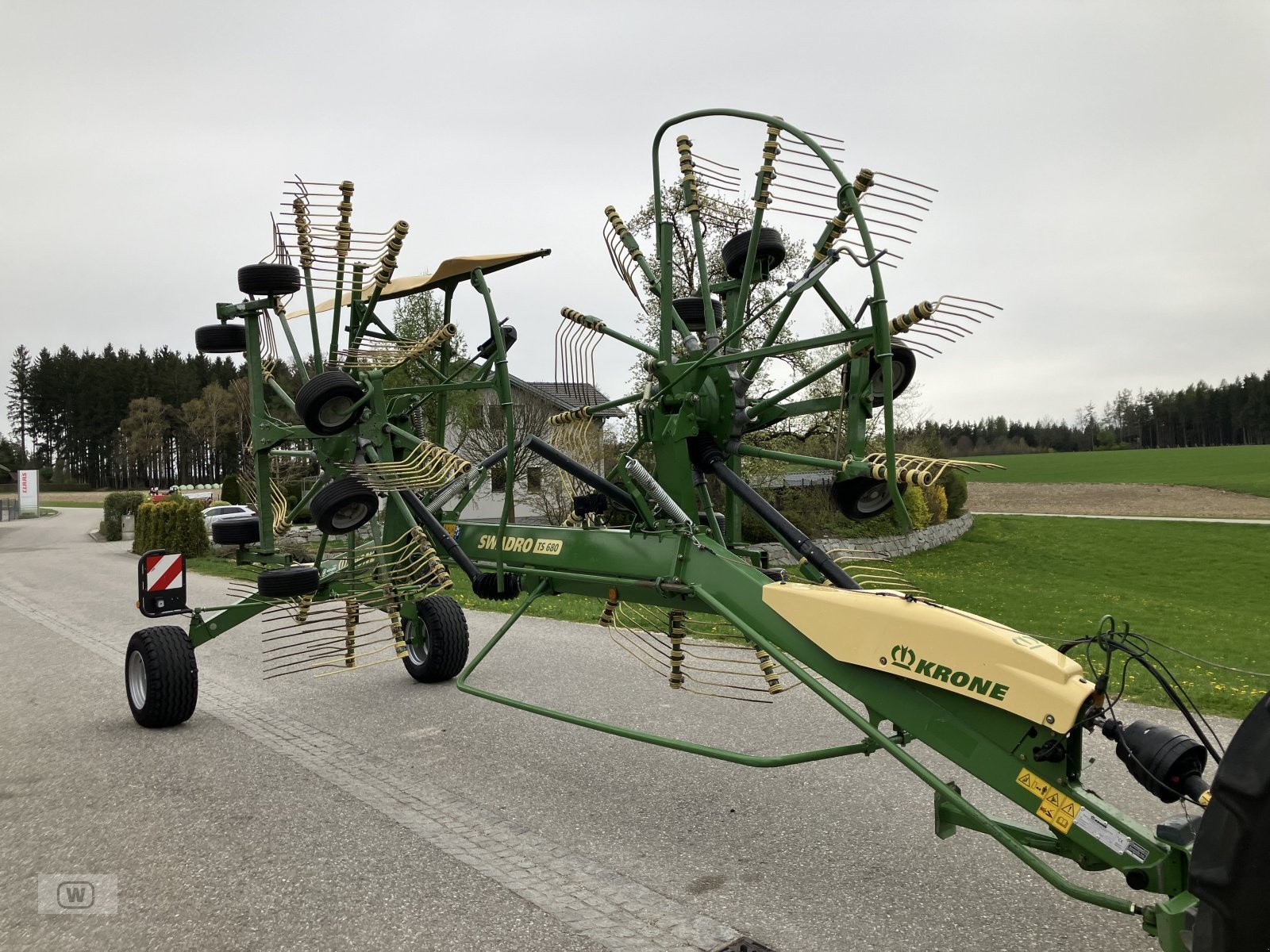 Krone Swadro TS 680 windrower €20,265