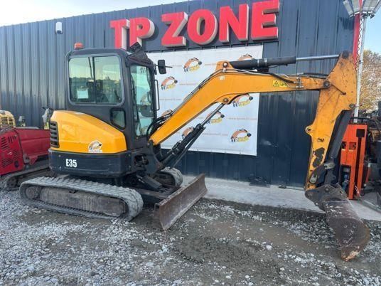 Bobcat E35 Mini excavadora  23.500 €
