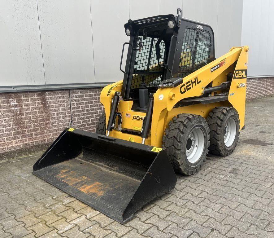 Gehl r165 Încărcător cu direcție compactă