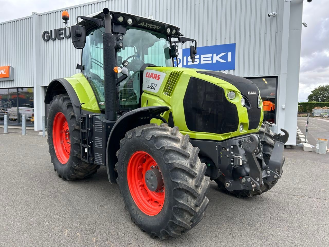 E-FARM: Claas Axion 800 - Traktor - id 2DKSU9L - 79.900 € - Baujahr: 2017 - Abgelesene Motorstunden: 2.405,Motorleistung (PS): 200,Frankreich