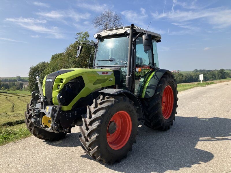 Claas Axos 240 tractor €61,900