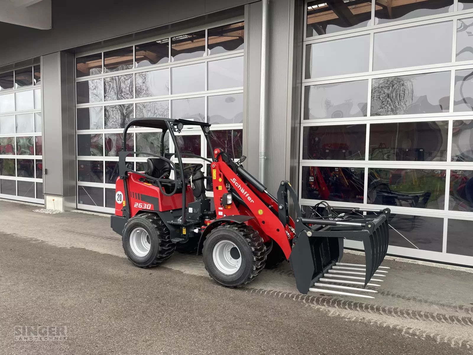 E-FARM: Schäffer 2630 - Wheel loader - id WUVQXAJ - €37,311 - Year of construction: 2024 - Engine hours: 4,Engine power (HP): 25,Germany