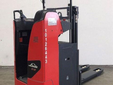 E-FARM: Linde d 12 s 1164-03 - Truck - id AWE1RC1 - 12.750 € - Produktionsår: 2022 - Motortimer: 318,Tyskland