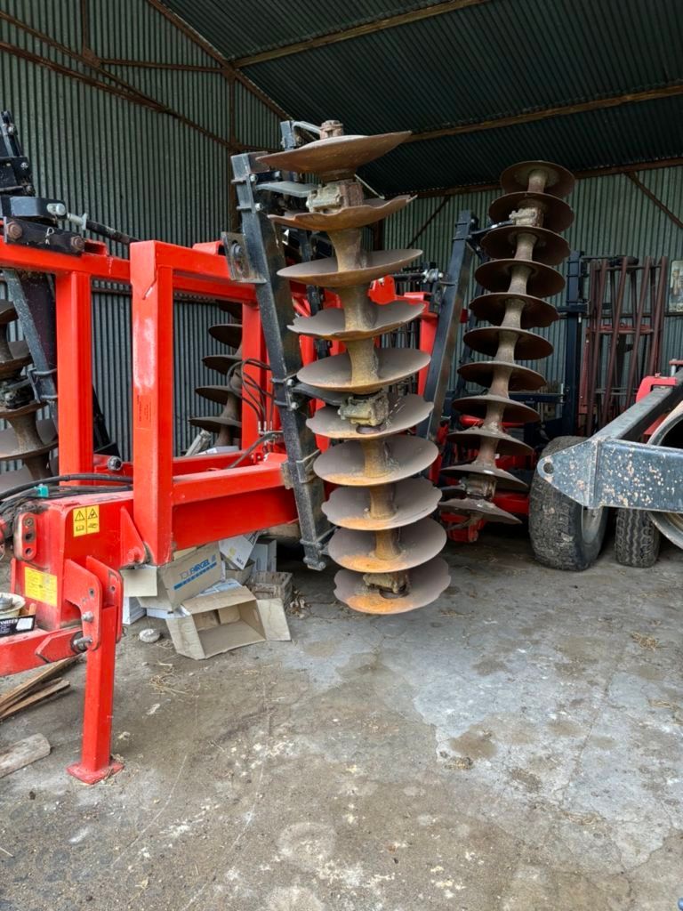 GREGOIRE BESSON Disc harrow €8,000