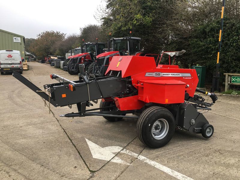 E-FARM: Massey Ferguson 1840 - Tractor - id 2UW5FAL - 28.974 € - Año: 2024 - Reino Unido
