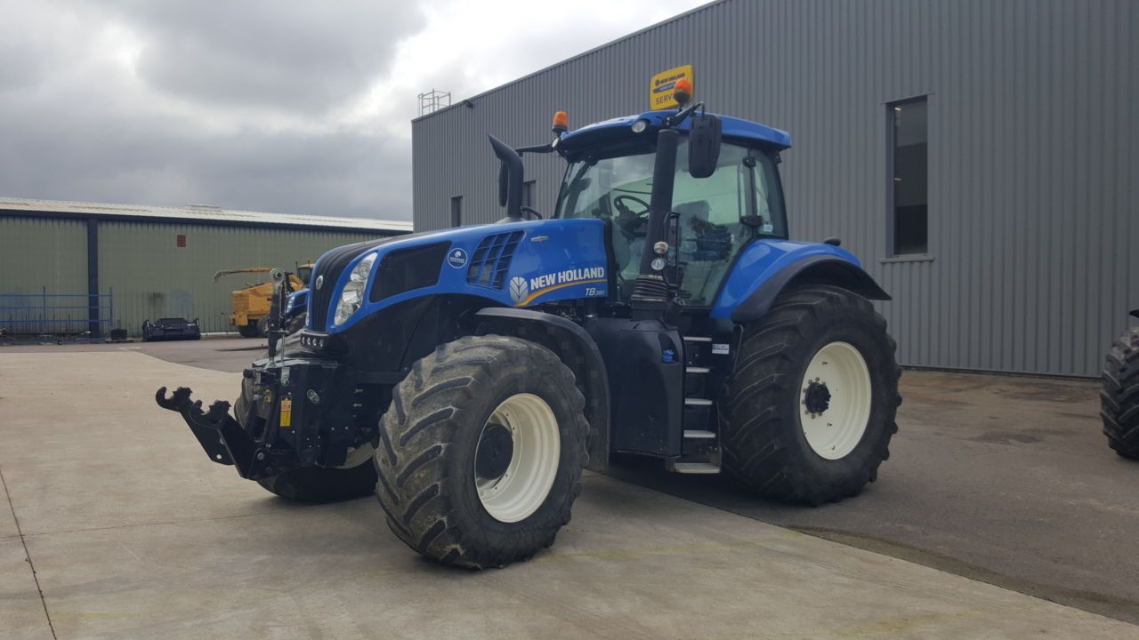 E-FARM: New Holland T8.380 - Tracteur - id 5P1MGEC - Année: 2016 - Lecture du nombre d'heure: 2 100,Puissance du moteur (chevaux): 380,France