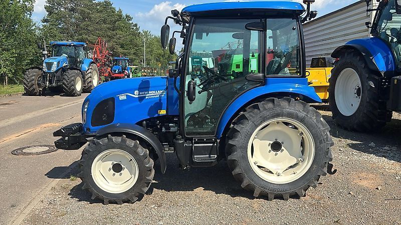 New Holland Boomer 50 Trattore