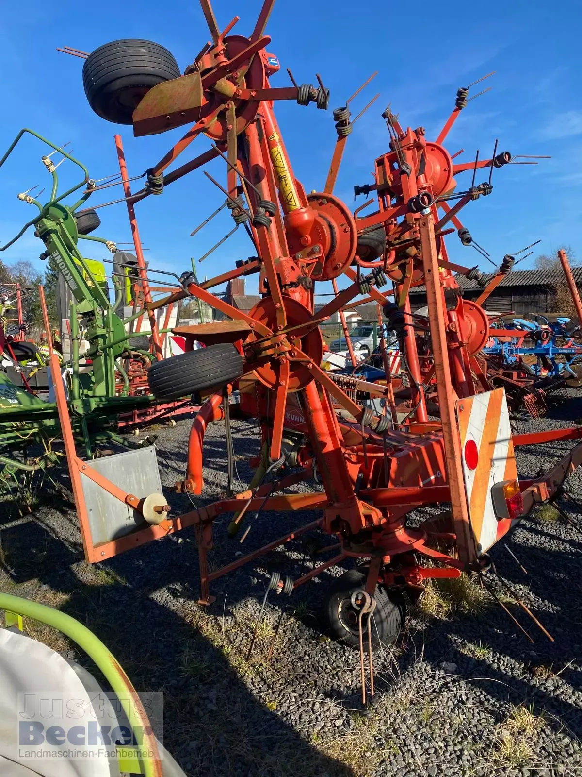 E-FARM: Kuhn GF 8501 MH - Tedder - id XUXN4LH - 5714 € - Año: 2000 - Alemania