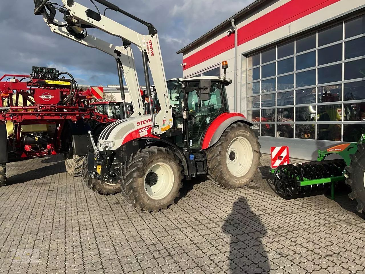 Steyr Kompakt 4100 HILO Tractor €76,000