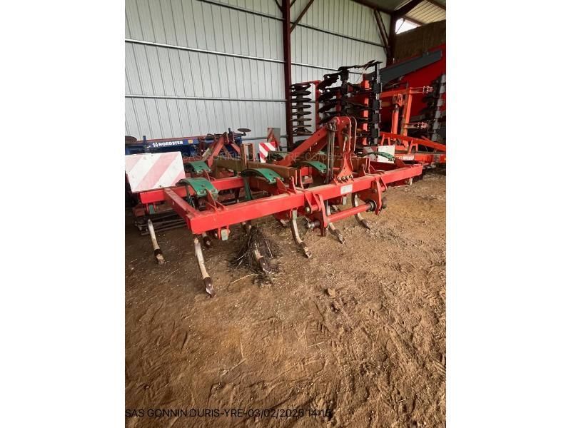 E-FARM: Kverneland clc - Coltivatore - id KTPYTCY - 6.000 € - Anno di costruzione: 2012 - Francia
