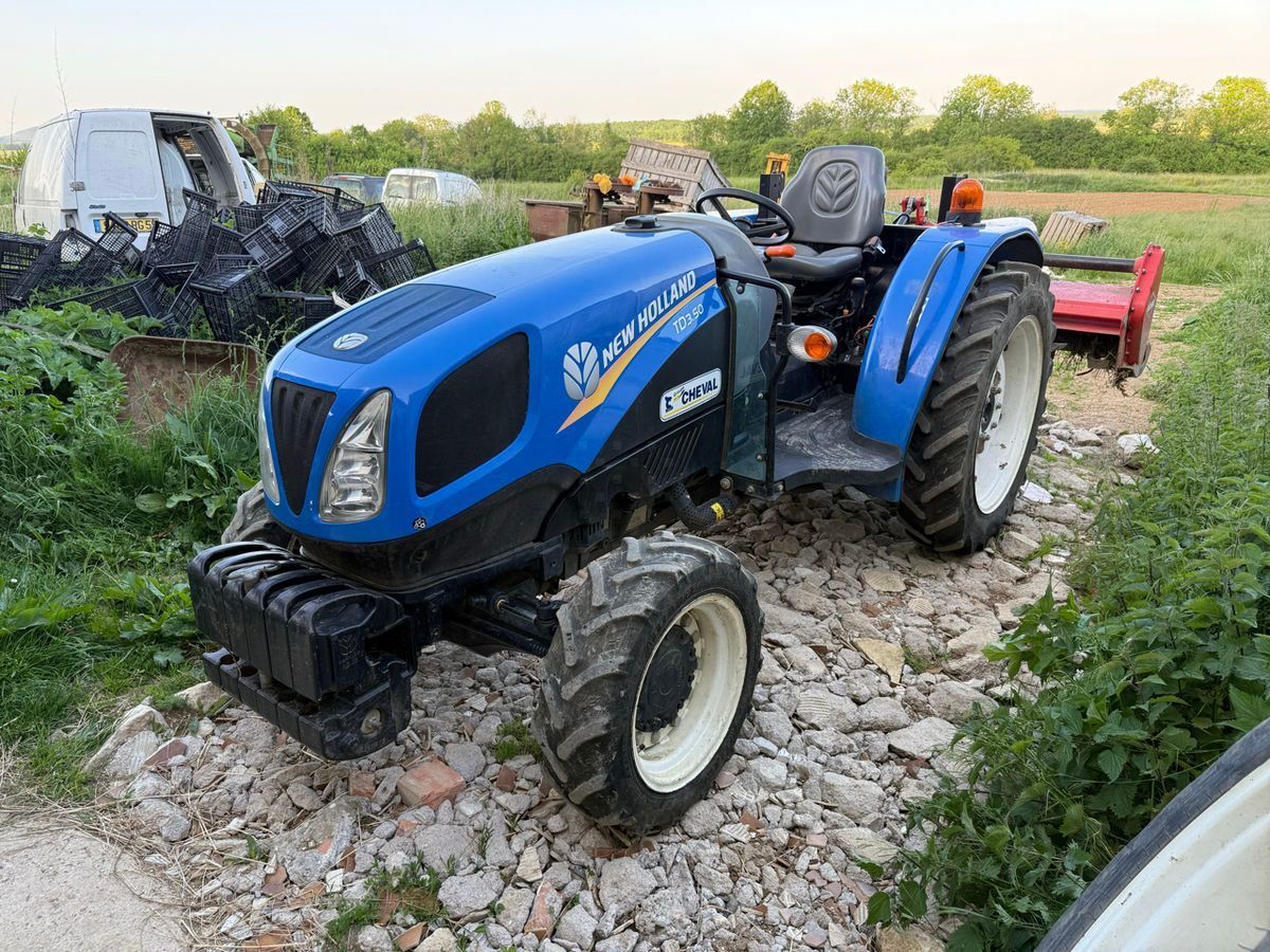 E-FARM: New Holland TD3.50 - Traktor - id JUSCMFZ - 20.000 € - Baujahr: 2020 - Abgelesene Motorstunden: 750,Motorleistung (PS): 49,Frankreich