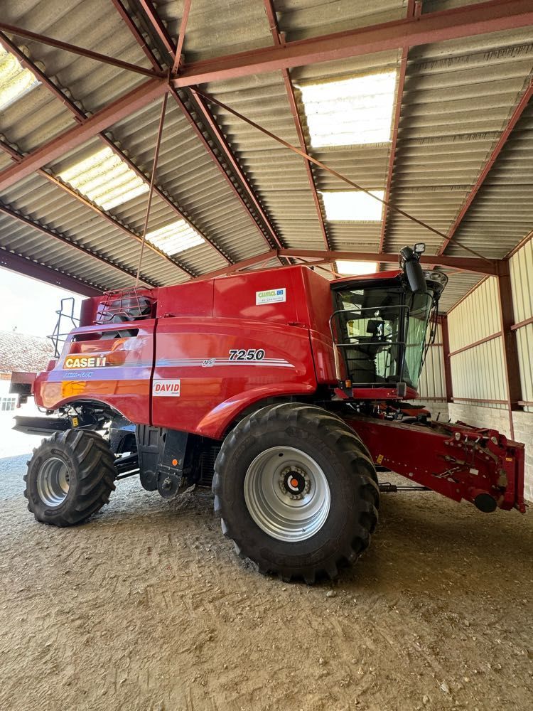 E-FARM: Case IH Axial Flow 7250 - Moissoneuse-batteuse - id F3BN1TI - 250 000 € - Année: 2022 - Lecture du nombre d'heure: 610,France