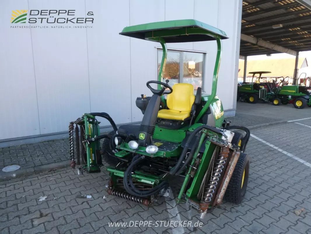 E-FARM: John Deere 8700 - Lawn mower - id 3Q5J1QI - €7,490 - Year of construction: 2009 - Germany