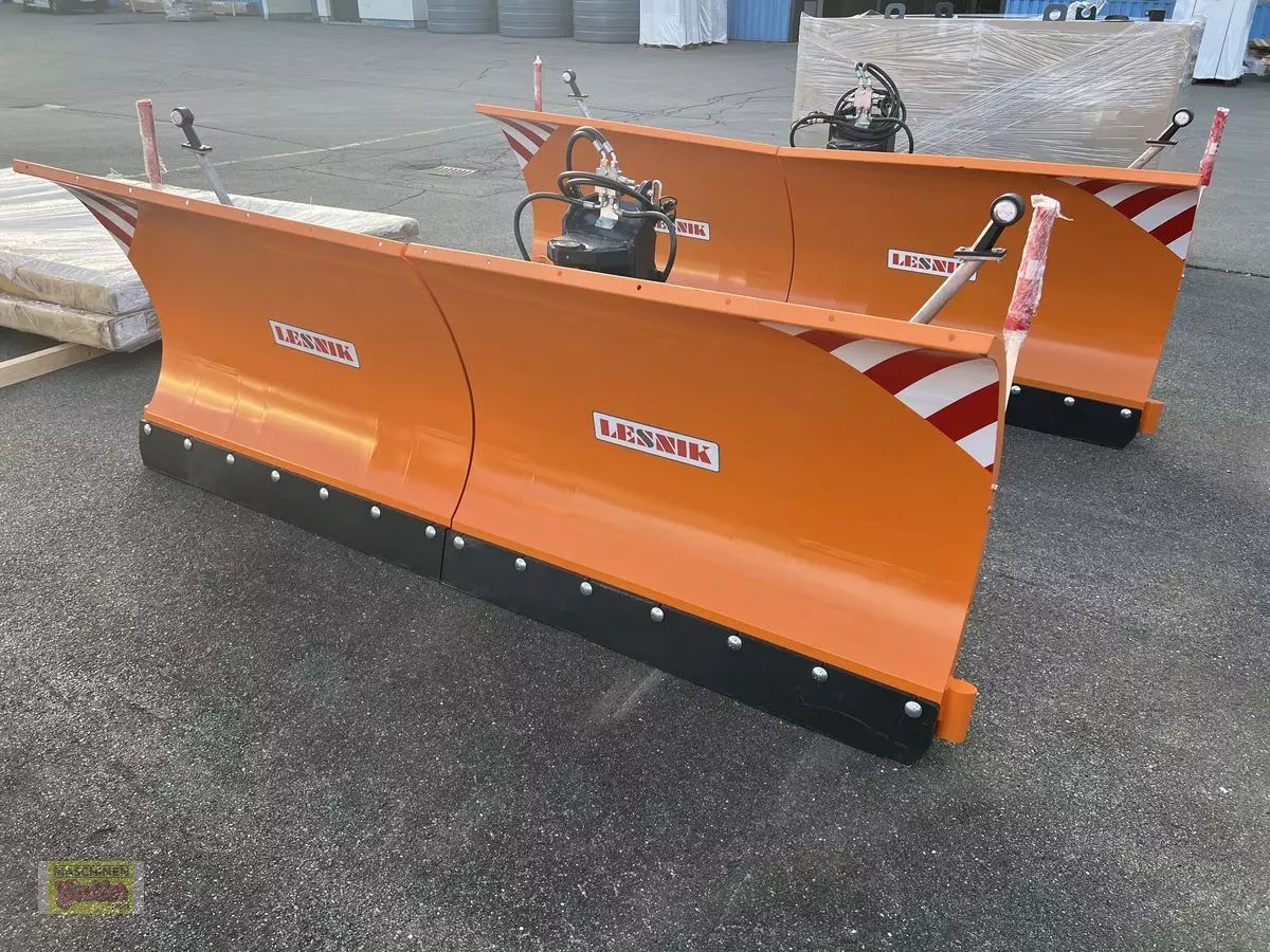 E-FARM: LESNIK schneepflug sph t28 mit dreipunktanbau - Kommunaltechnik - id KPPQDER - 7.333 € - Baujahr: 2022 - Österreich