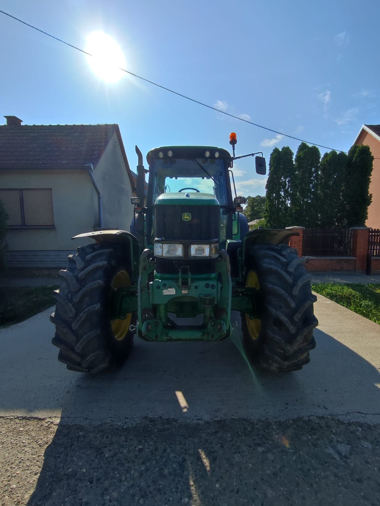E-FARM: John Deere 6920 Premium - Traktor - id UVDANC3 - 32.000 € - Produktionsår: 2006 - Motortimer: 14.800,Motoreffekt (HP): 150,Kroatien
