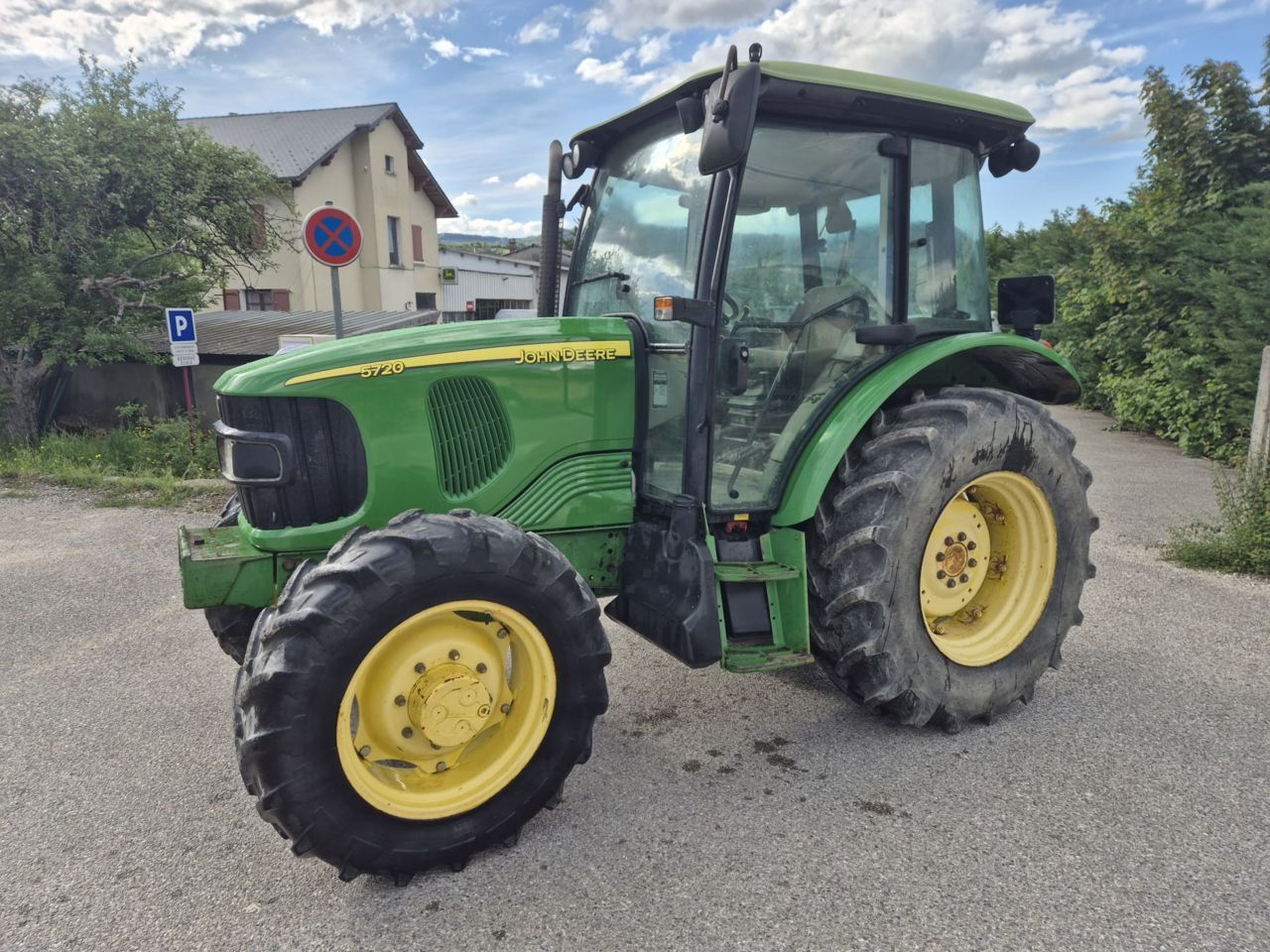 John Deere 5720 Traktor 34 000 €