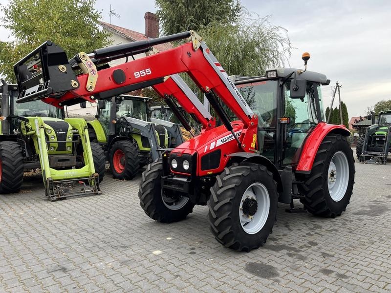 Massey Ferguson 5455 tractor €31,200