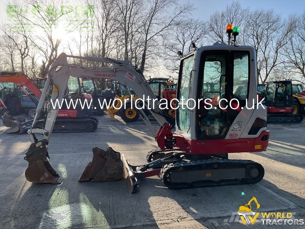 Takeuchi tb 225 Minigraver 28.540 €
