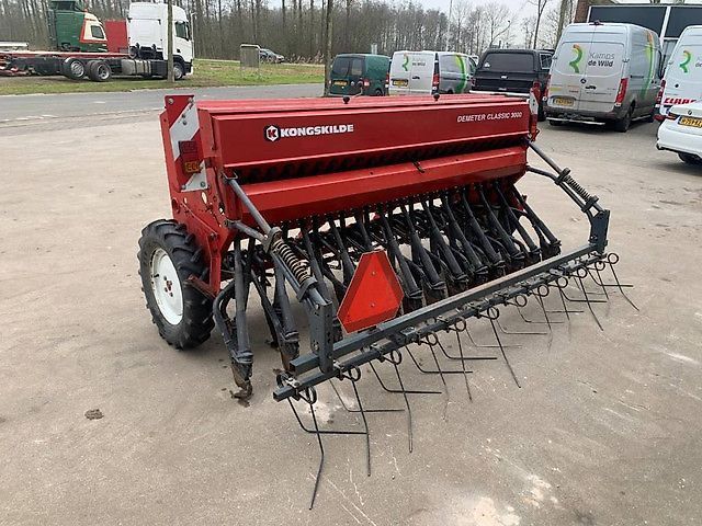 E-FARM: KONGSKILDE demeter classic 3000 - Siewnik rzędowy/agregat uprawowo-siewny - id LYAJUNG - 3250 € - Rok produkcji: 2002 - Niderlandy