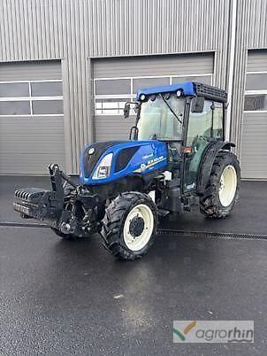 New Holland T4.90 F Tractor €39,000