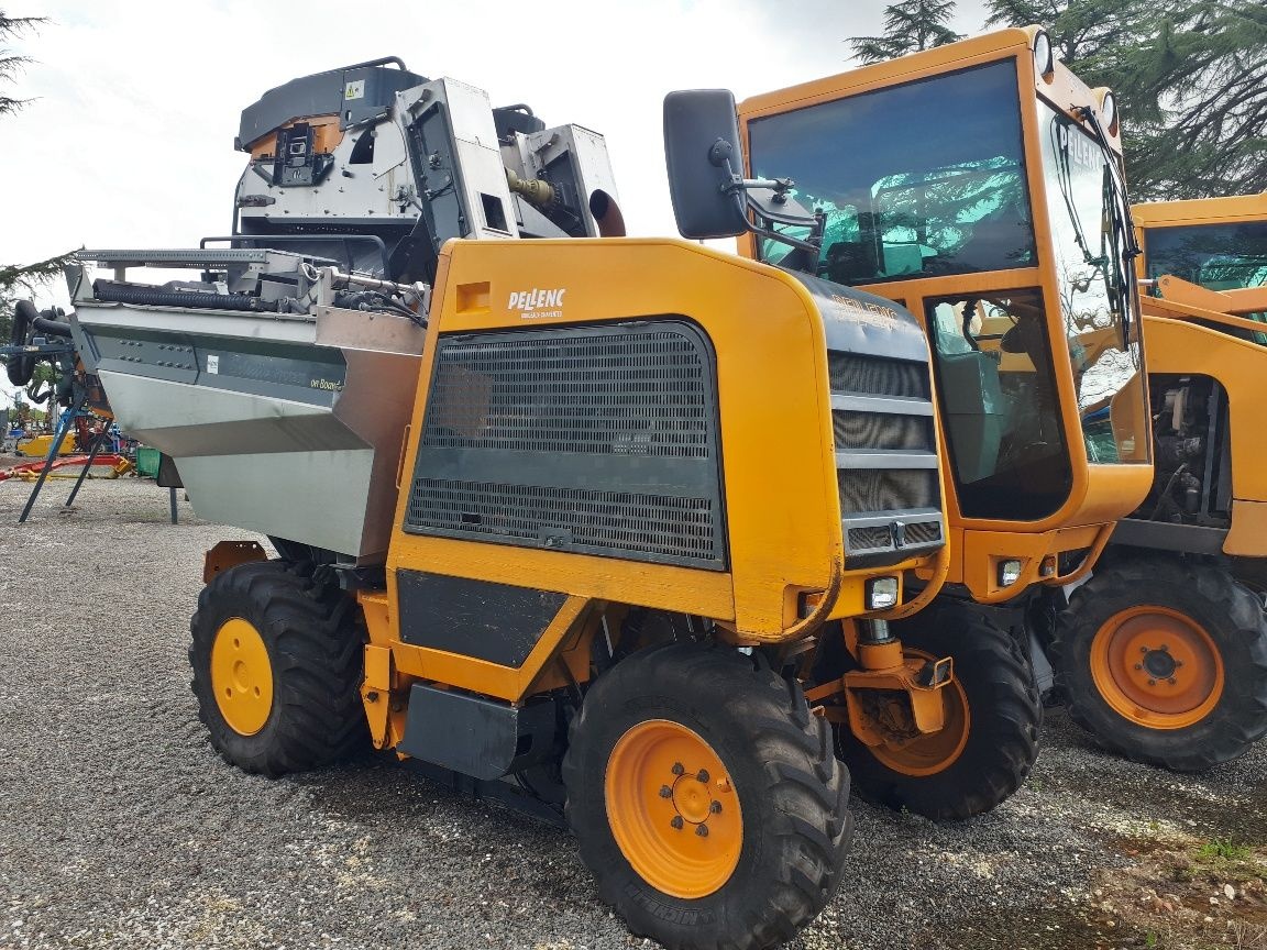 Pellenc 3080 selectiv' process grape_harvester €15,000