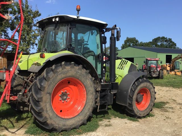 Claas Arion 620 Tractor €53,000