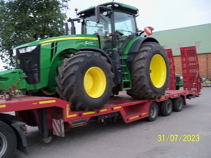 John Deere 8400 R Trattore 239.900 €