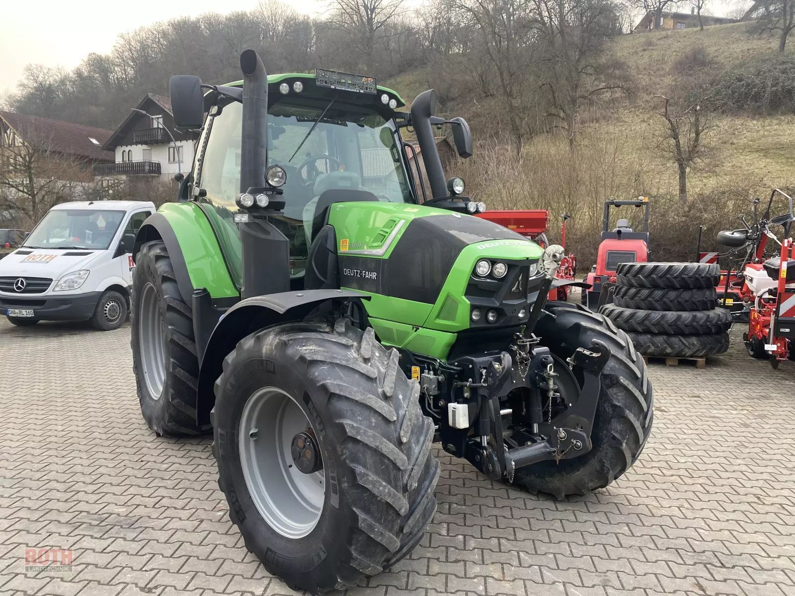 E-FARM: Deutz-Fahr Agrotron 6160 TTV - Tractor - id ATFC27G - 71.429 € - Año: 2016 - Horas: 3730,Potencia del motor: 160,Alemania