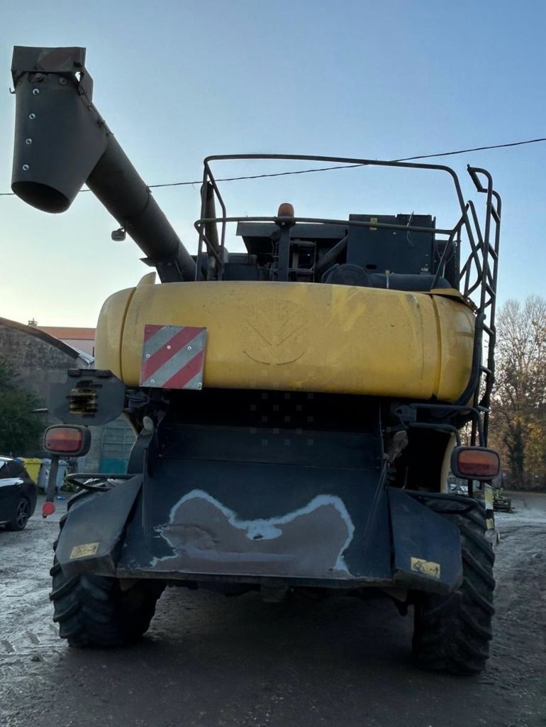 New Holland CR 9060 Elevation Combine harvester €70,000