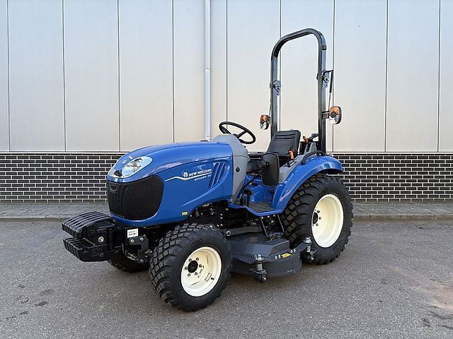 New Holland Boomer 25 Tractor
