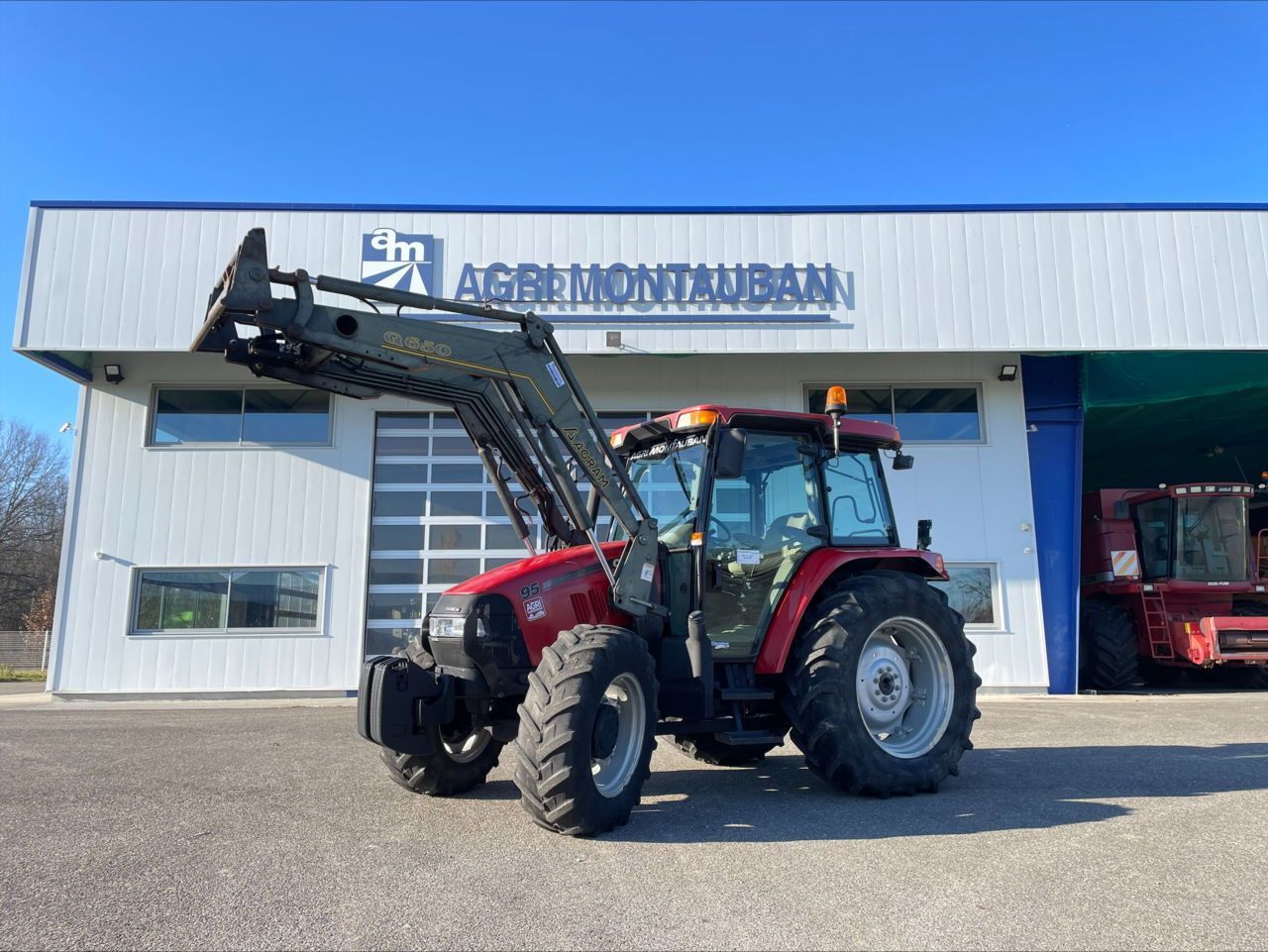 E-FARM: Case IH JXU 95 - Tracteur - id WN4STF2 - Année: 2009 - Lecture du nombre d'heure: 6 885,Puissance du moteur (chevaux): 95,France