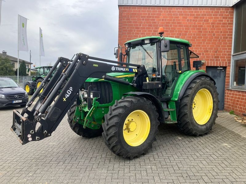 John Deere 6220 SE tractor €41,000