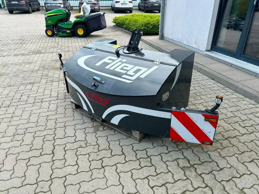 Fliegl fliegl frontgewicht star 1200 kg Anbaugerät 3.155 €