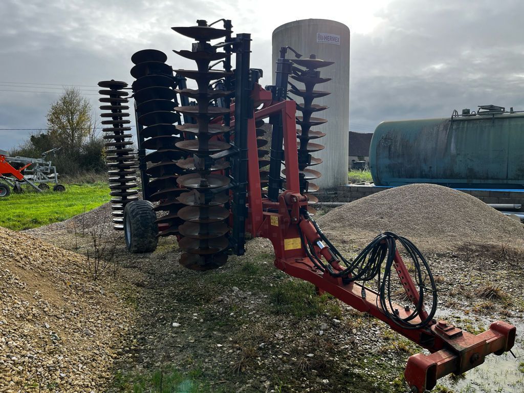 E-FARM: GREGOIRE BESSON xrvp - Herse à disques et disque compact - id 6ZFNJ2P - 14 000 € - Année: 2008 - France
