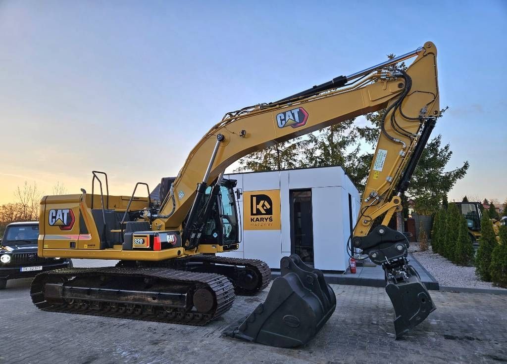 Caterpillar 320 2021 5953 mth Raupenbagger 103.839 €