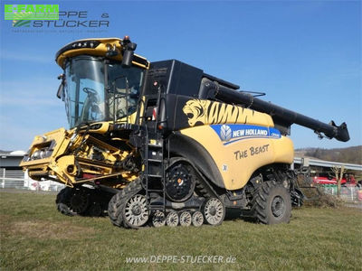 E-FARM: New Holland CR 9.80 Raupe - Combine harvester - id 56WHSP7 - €174,900 - Year of construction: 2015 - Engine hours: 2,200,Engine power (HP): 566,Germany