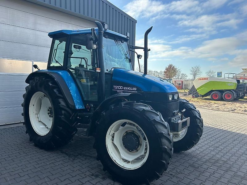 New Holland TS 100 Tractor 15.882 €