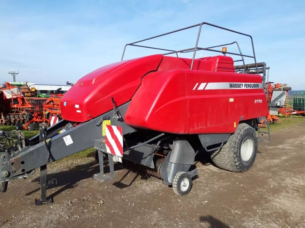 E-FARM: Massey Ferguson 2170 SC - Empacadora - id SW7NZ1G - 27.000 € - Francia