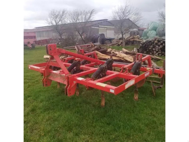 E-FARM: Quivogne maxiculteur - Cultivador - id L4HJCIG - 4500 € - Año: 2002 - Francia