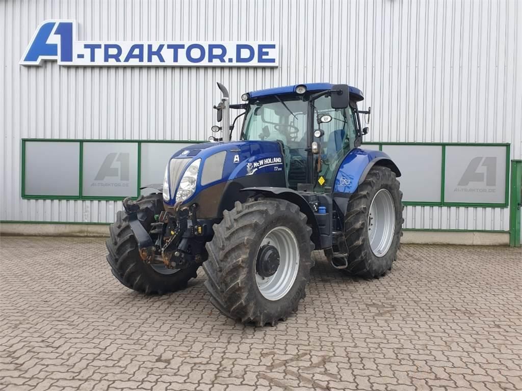 E-FARM: New Holland T 7.200 - Tractor - id KIJGLUH - €53,900 - Year of construction: 2014 - Engine hours: 7,033,Engine power (HP): 228,Germany
