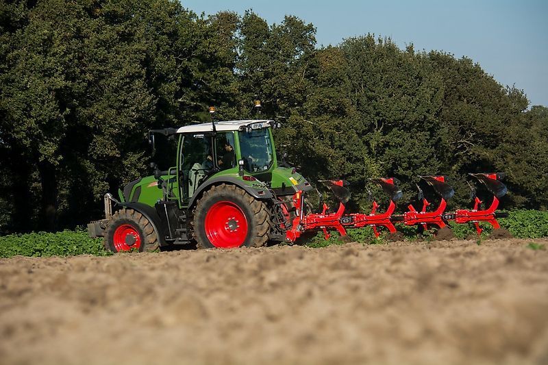 E-FARM: GREGOIRE BESSON rover 40 - 4 - Charrue - id IACJSBU - 12 700 € - Roumanie