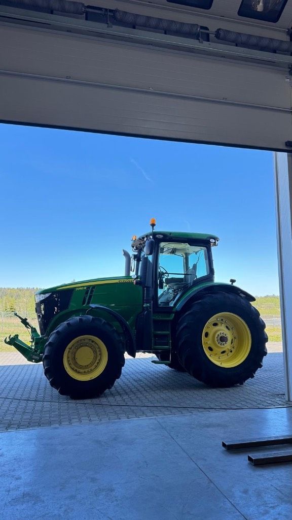 John Deere 7230 R Traktor 68 600 €