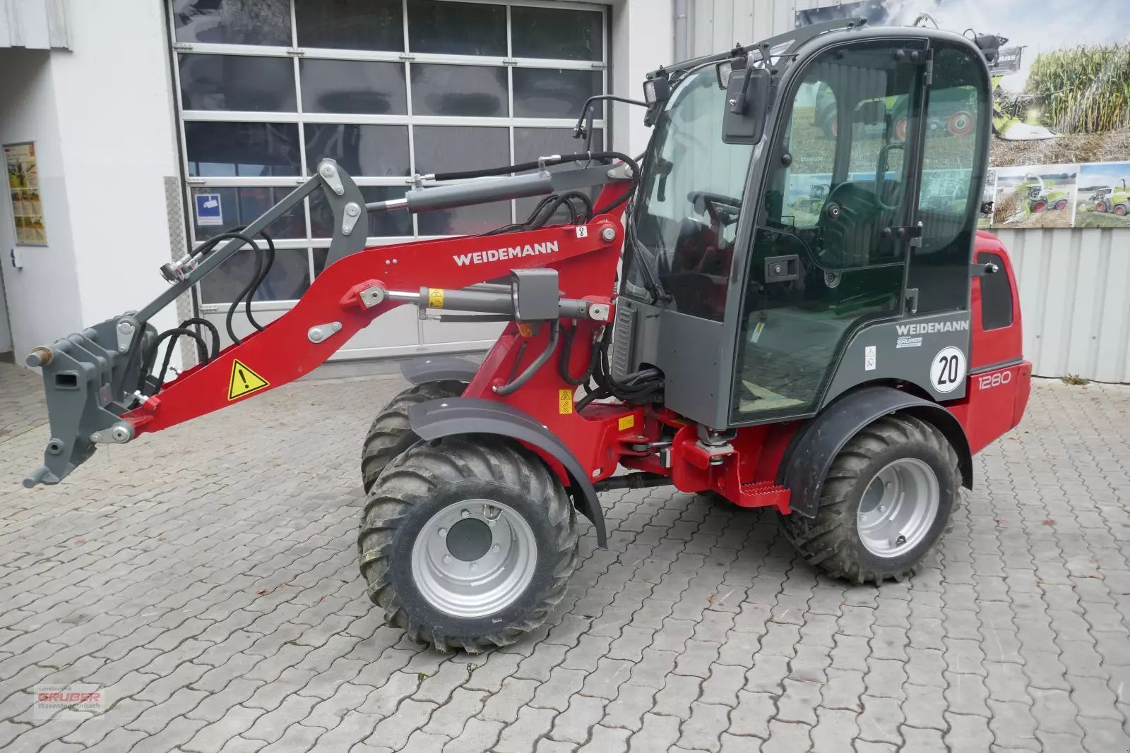 E-FARM: Weidemann 1280 - Radlader - id HN7NQRL - 41.000 € - Baujahr: 2022 - Abgelesene Motorstunden: 180,Motorleistung (PS): 25,Deutschland