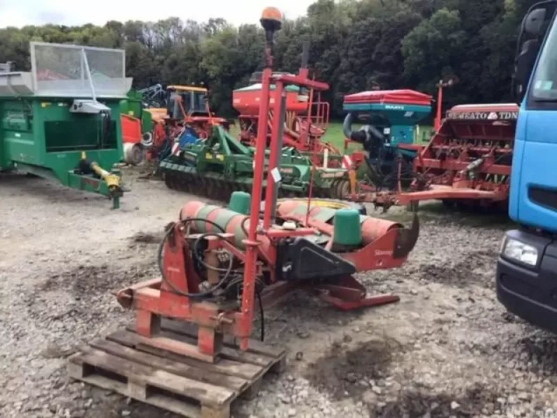 E-FARM: Kverneland un7558 - Ballenwickler - id GDD4HFZ - 5.800 € - Baujahr: 2004 - Frankreich