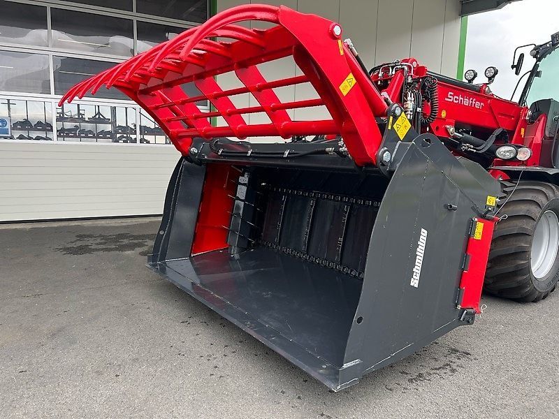 E-FARM: Schmihing uni feeder 2400 mit hydr. greifarm austrag rechts - Silage cutter and feeder - id XYDZJAC - €12,590 - Year of construction: 2021 - Germany